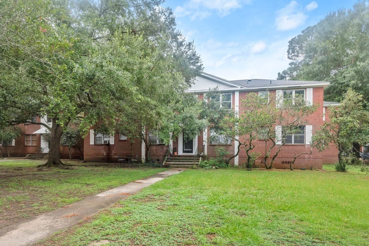 3332 Carol Dr - Photo 2 of 12