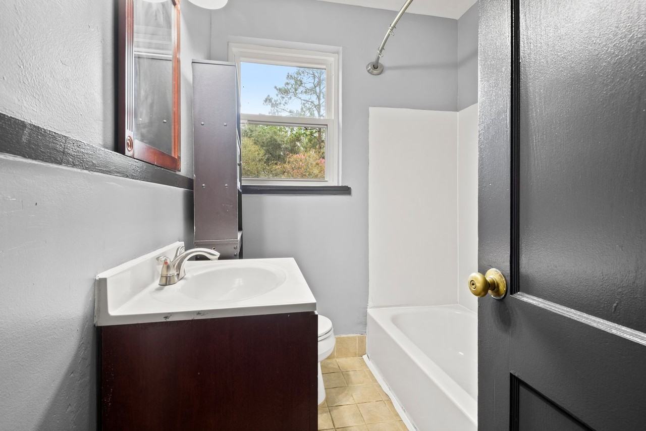 3332 Carol Dr - Photo 6 of 12