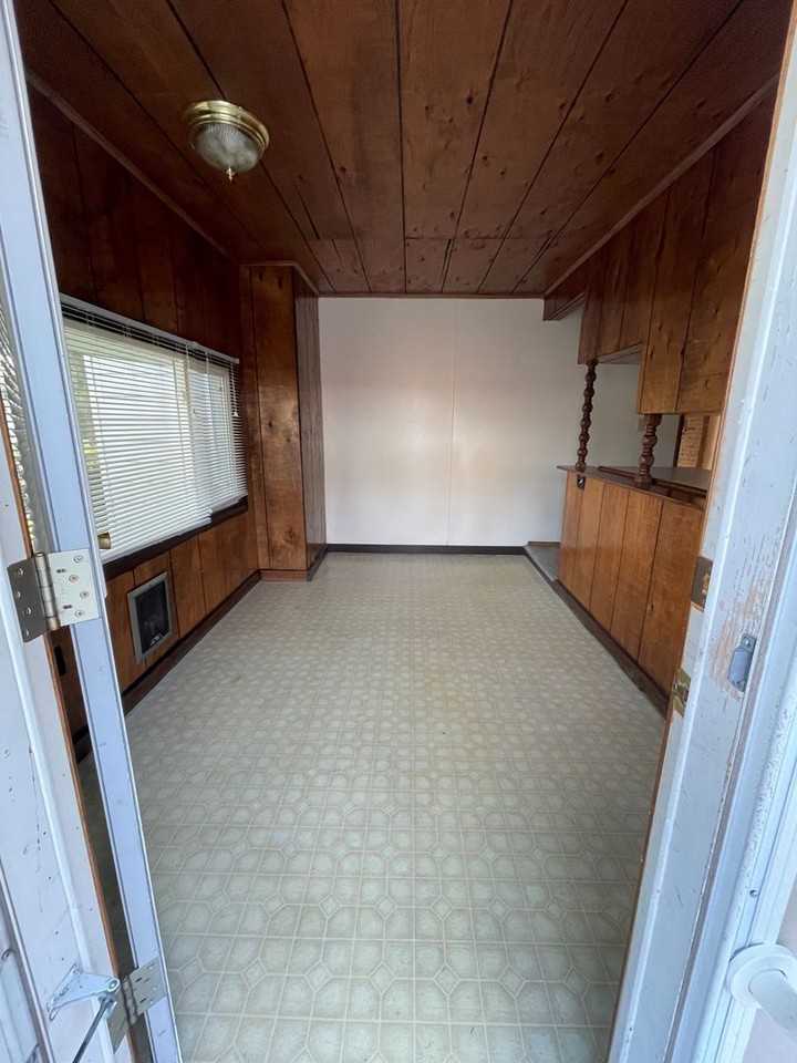LJ Commons - Photo 2 of 50