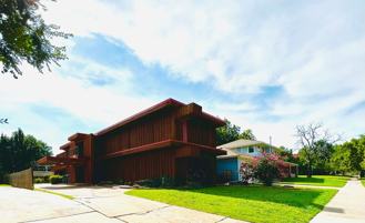 2610 1/2 N Hudson Ave - Photo 1 of 1