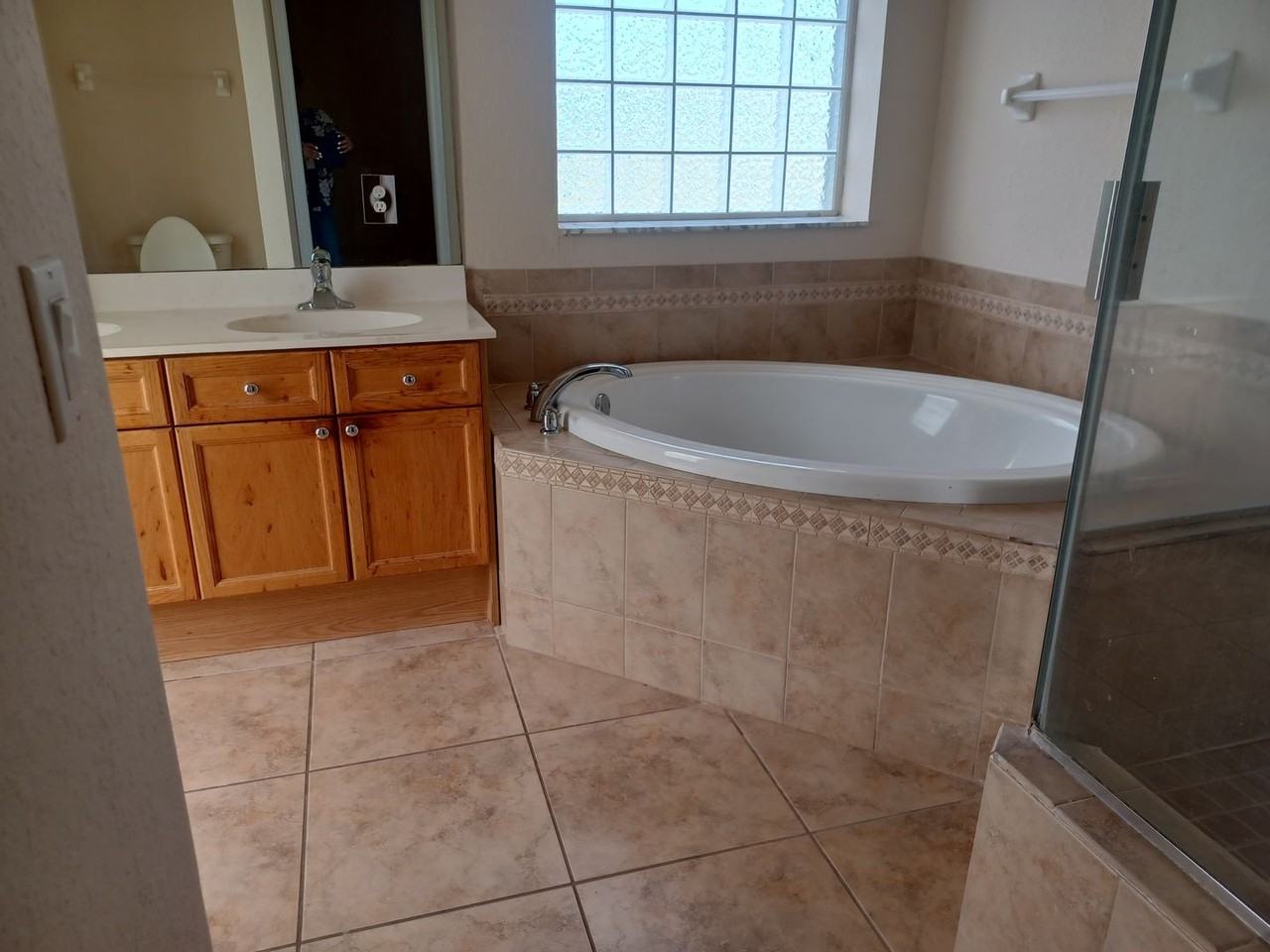 3511 Nw 8th Ter - Photo 6 of 14