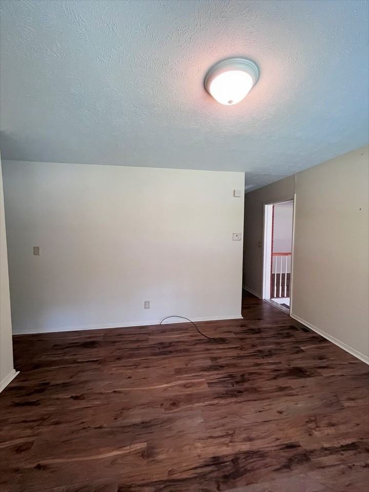 16180 Appaloosa Ct - Photo 3 of 6