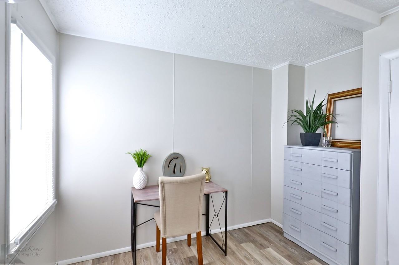 5489 Encino Rd - Photo 6 of 33