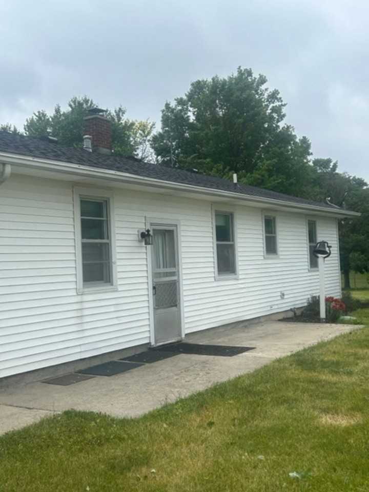 5355 E 700 S - Photo 3 of 12