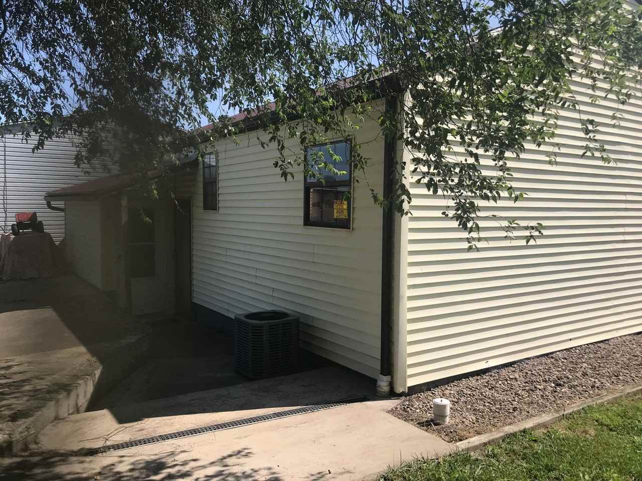 502 Thomas St - Photo 2 of 10