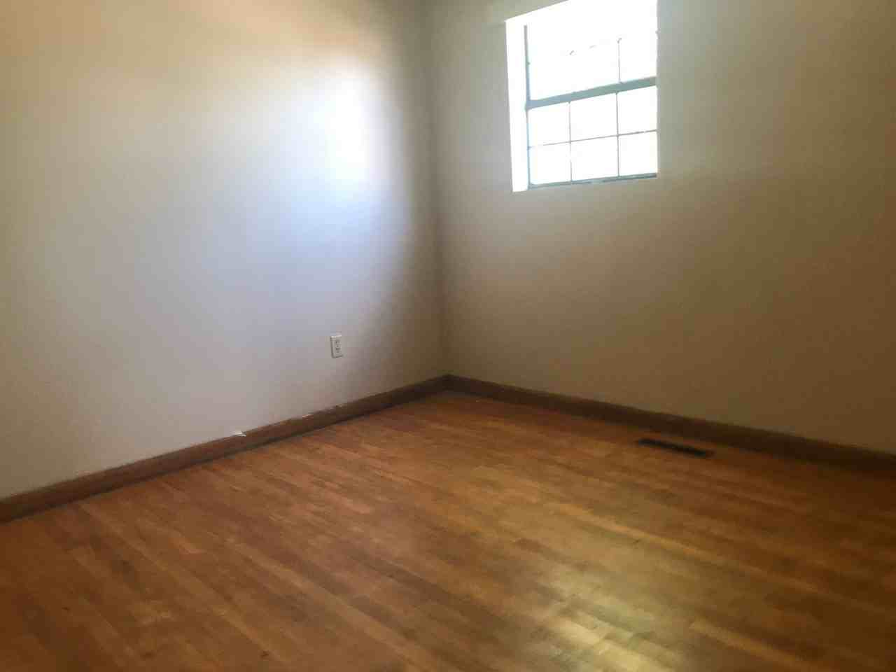 502 Thomas St - Photo 7 of 10