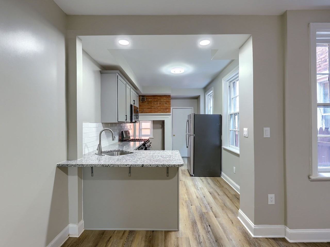 1309 N 2nd St - Photo 3 of 25