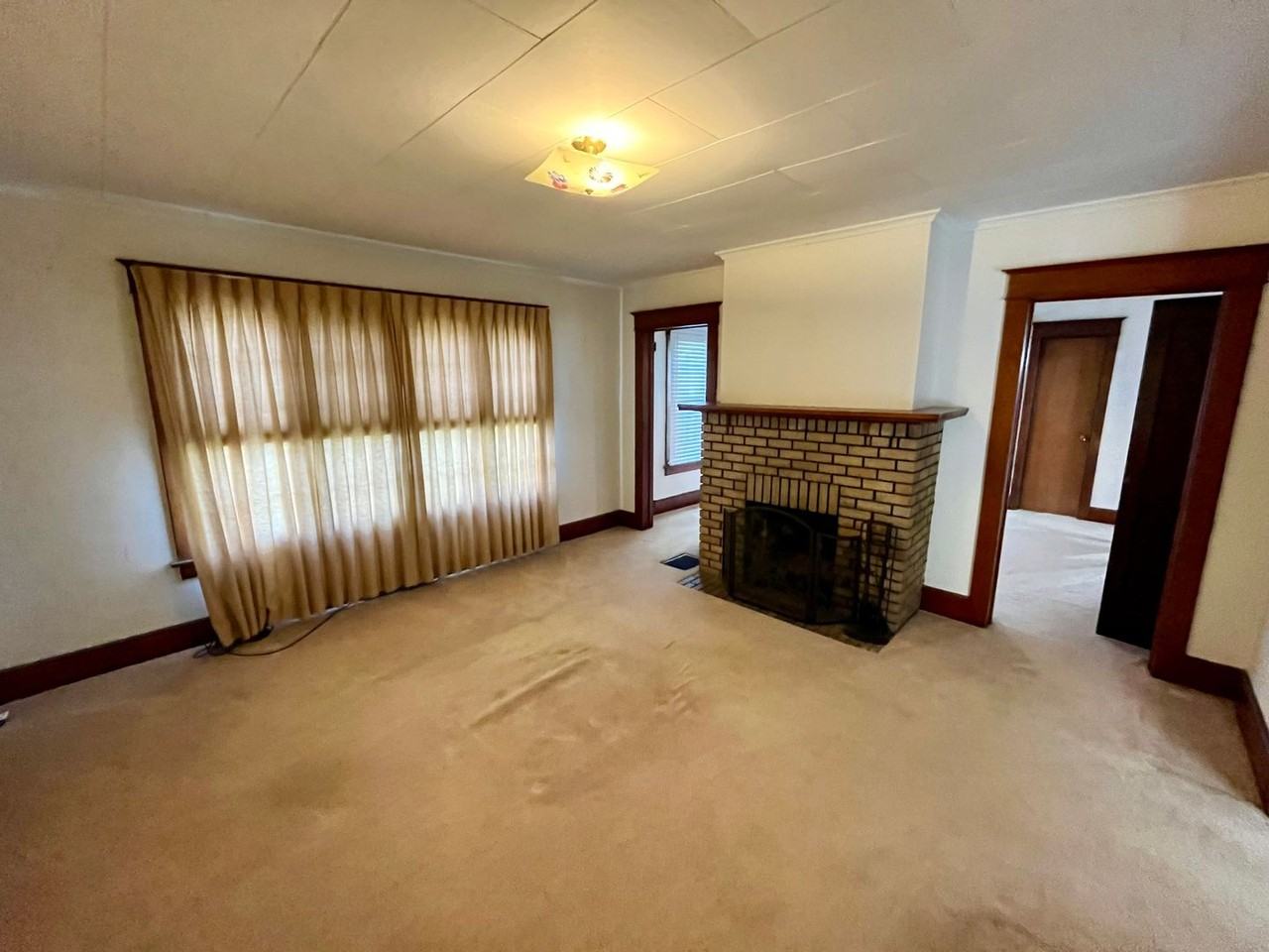 1 Baird Ave - Photo 3 of 10