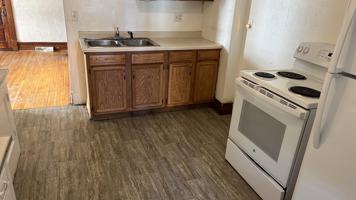 featured image of 714 Mckinley St #4