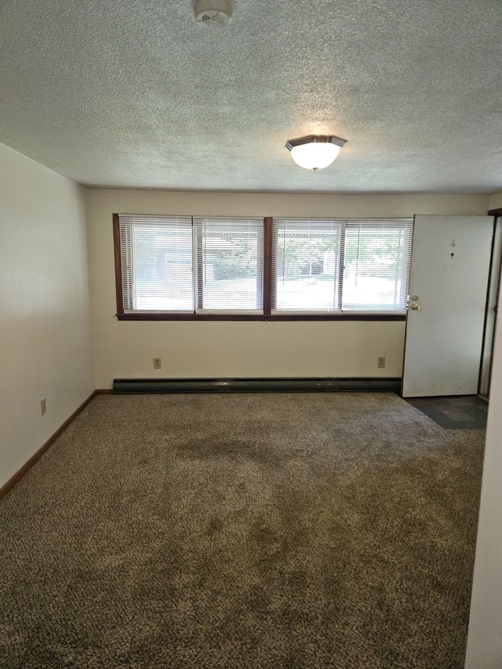 109 Terrace Dr #D4 - Photo 6 of 6