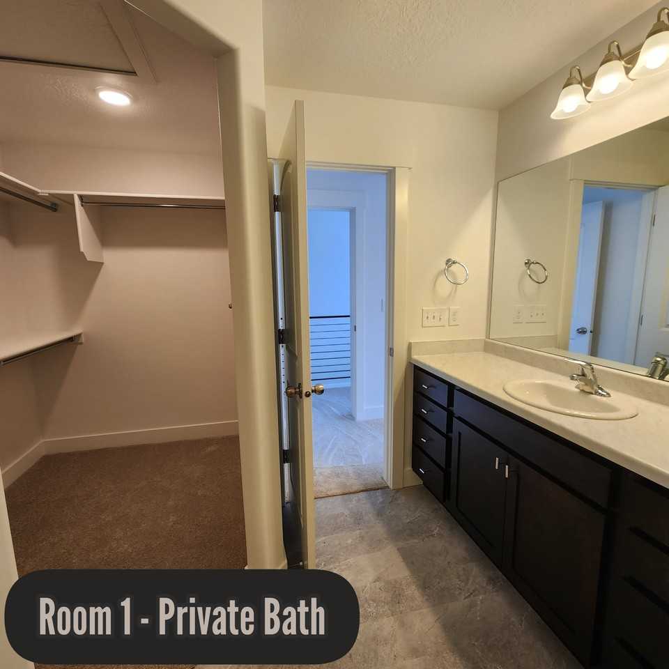 3740 Triumph Blvd - Photo 2 of 14