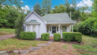 521 W College St #NA - Photo 1 of 1