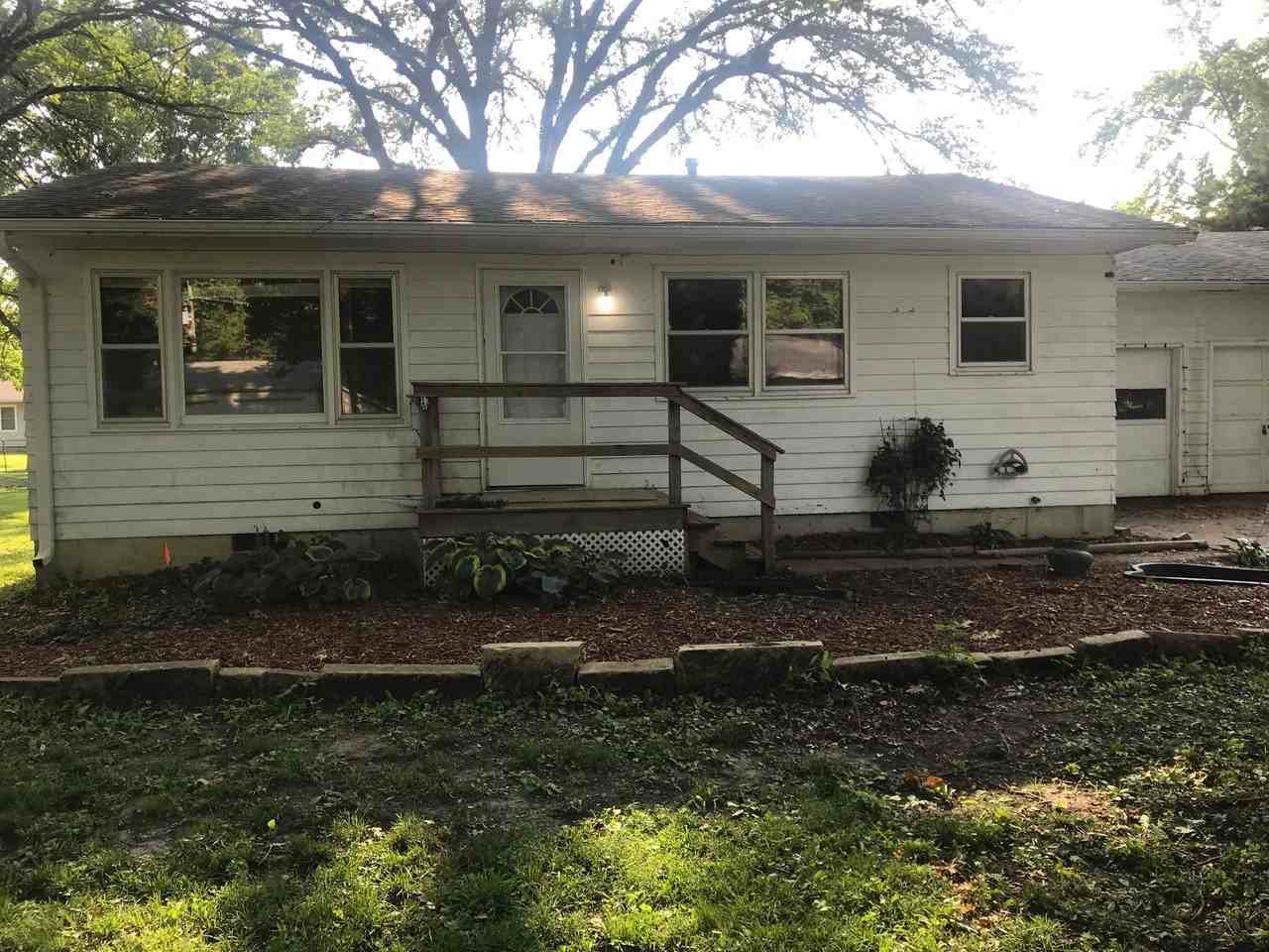 206 Poplar St #206B - Photo 2 of 8