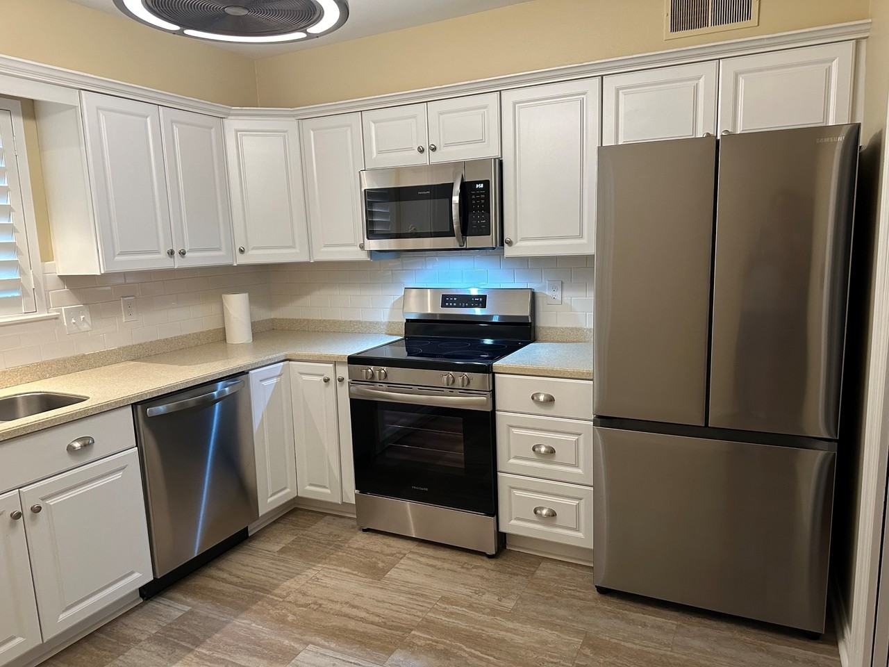 295 W Central Park St #2 - Photo 4 of 8