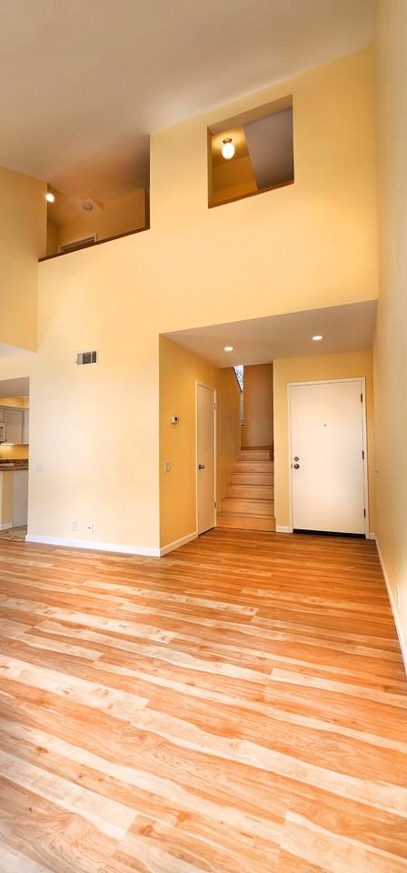 3676 Constellation Rd - Photo 6 of 25