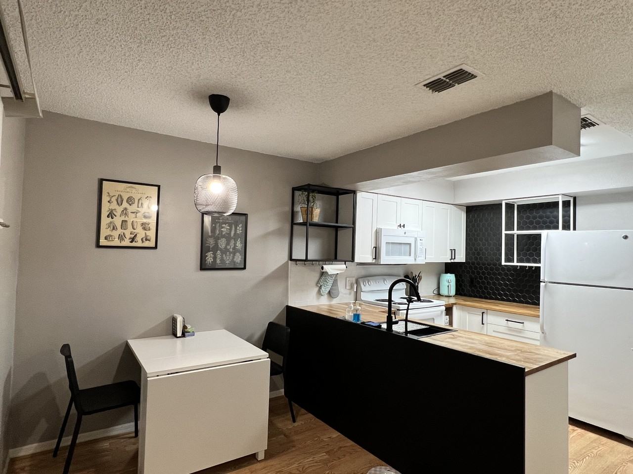 11336 Stratton Park Dr - Photo 2 of 13