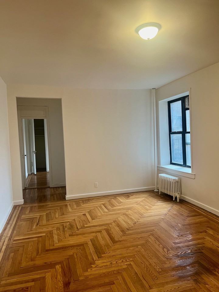 Hastings Halls - Photo 2 of 8