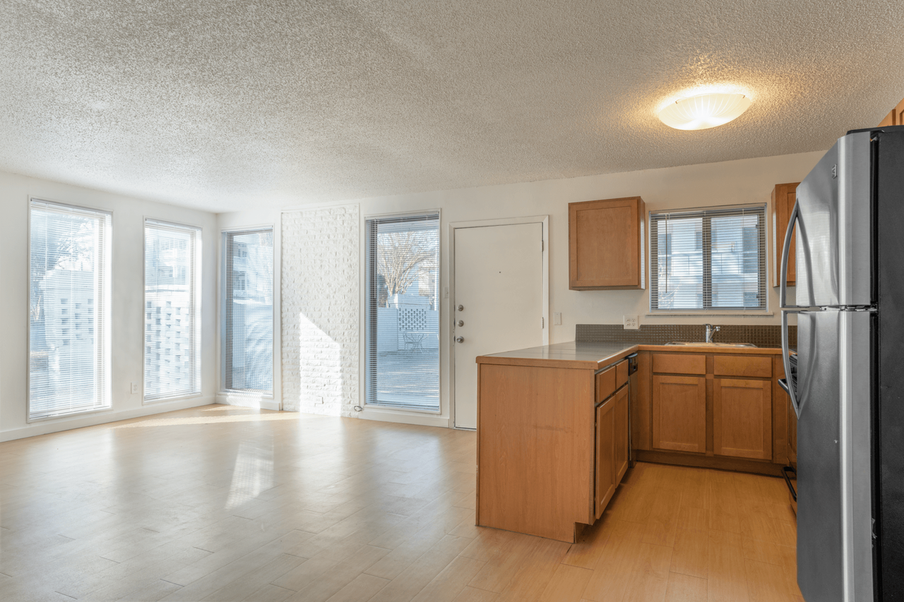 1800 Rio Grande Street #100 - Photo 3 of 4