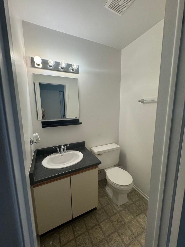 24 Townline Rd W #201 - Photo 3 of 14