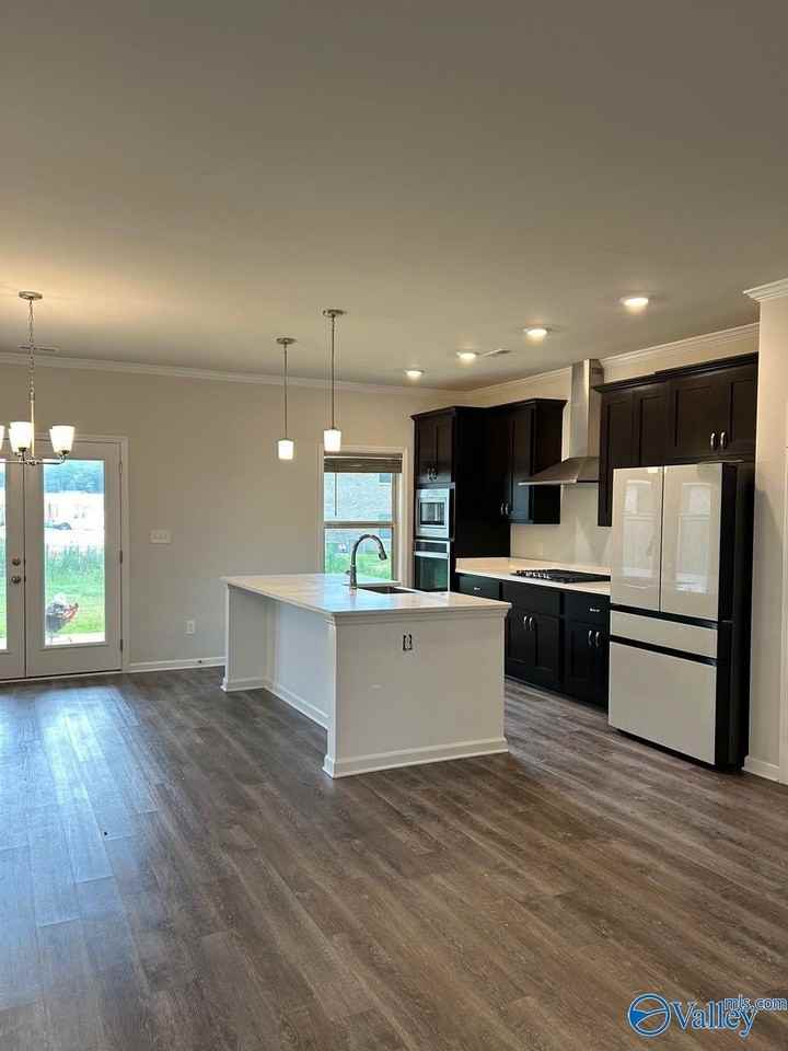 320 Temper Street - Photo 5 of 25