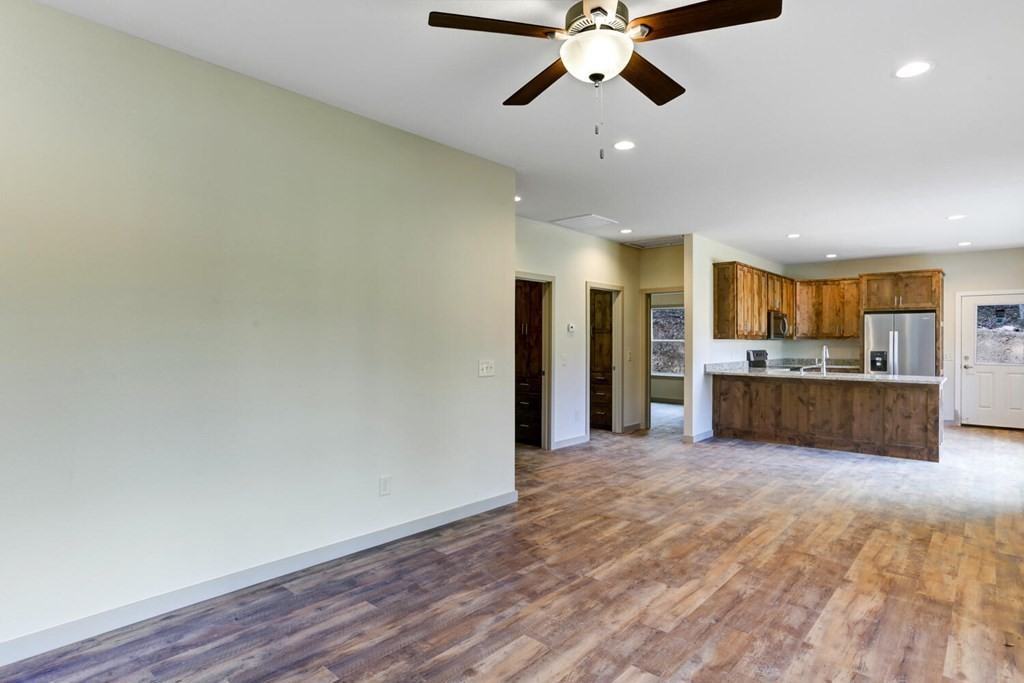 248 Avery Acres Loop - Photo 3 of 12