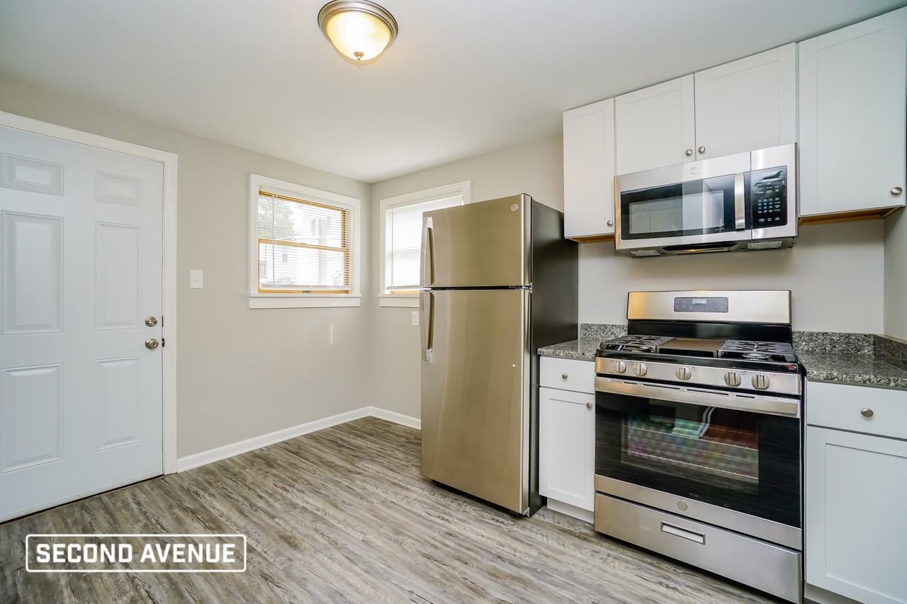 155 Gross Ave - Photo 2 of 22