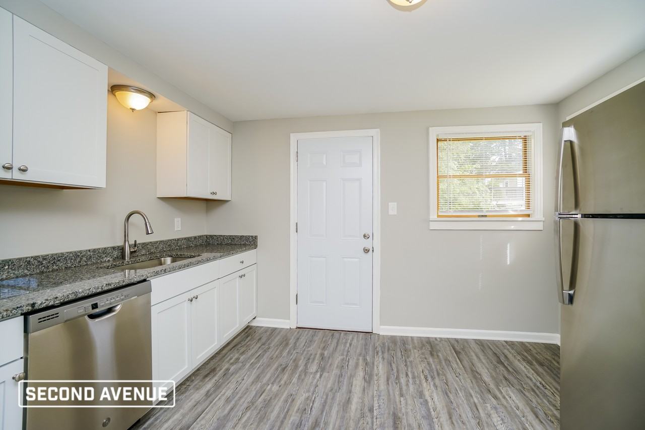 155 Gross Ave - Photo 4 of 22