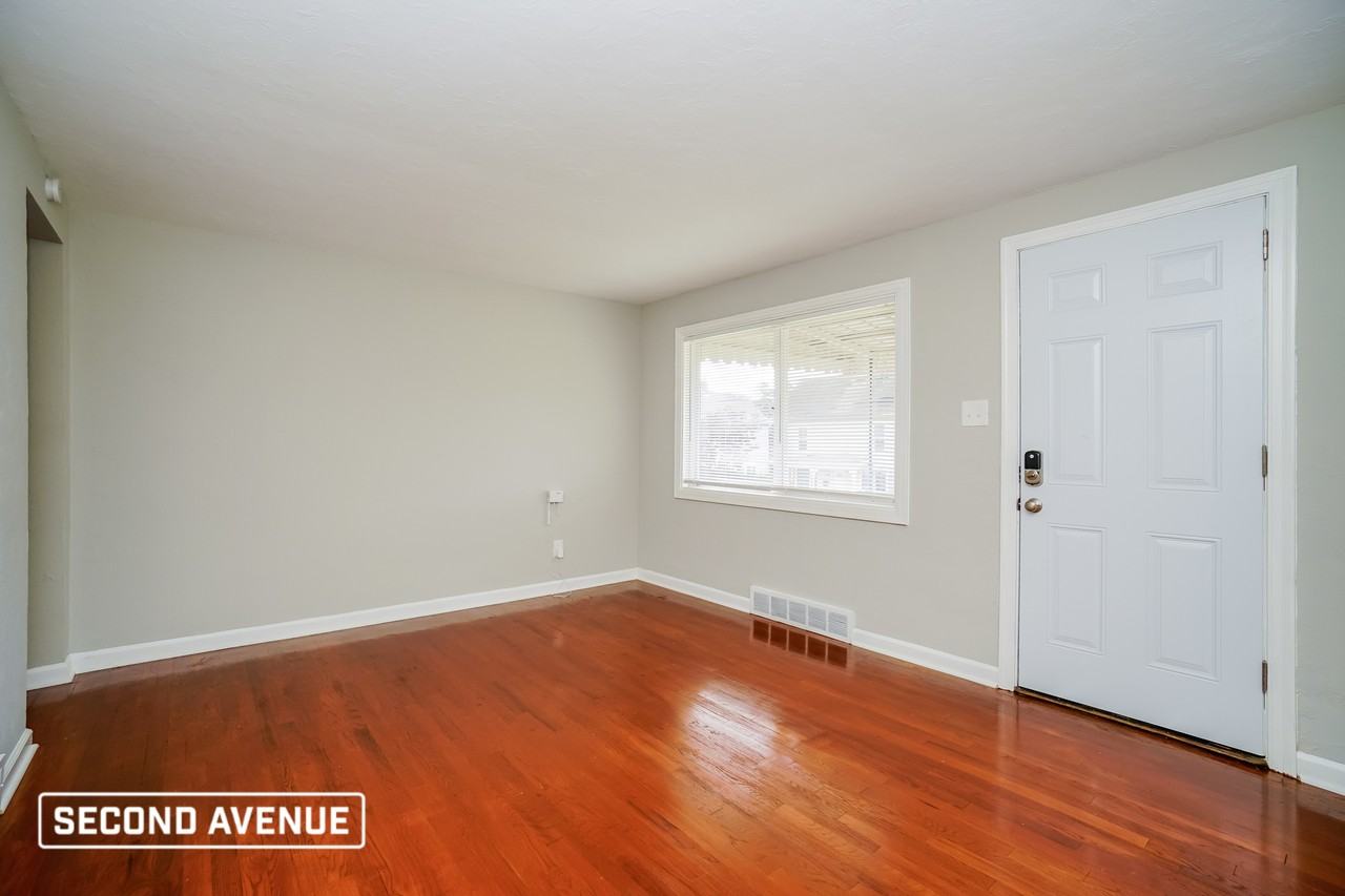 155 Gross Ave - Photo 7 of 22