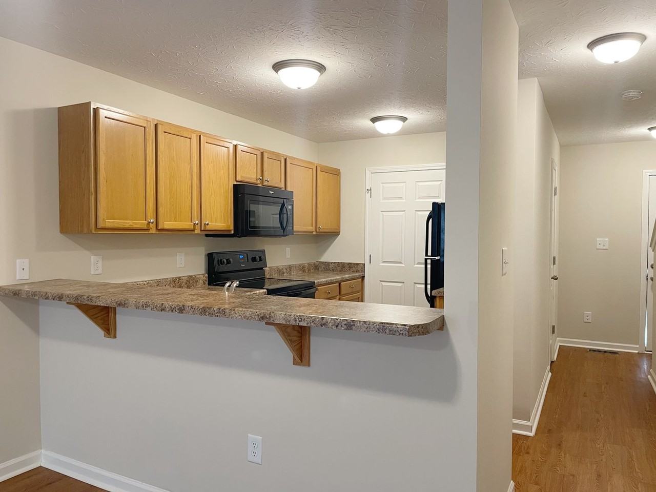 453 Upper Stone Ave - Photo 7 of 25