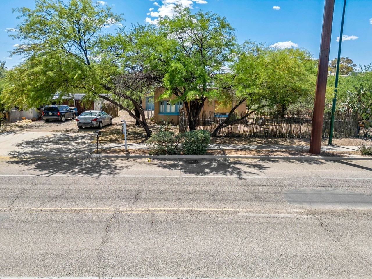 2929 N Mountain Ave - Photo 3 of 30