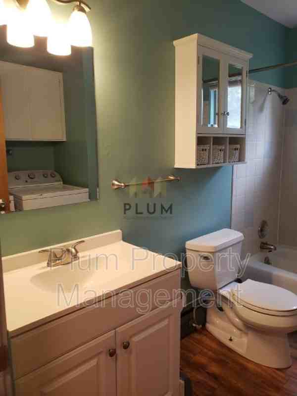 1002 Whitaker Dr - Photo 3 of 4