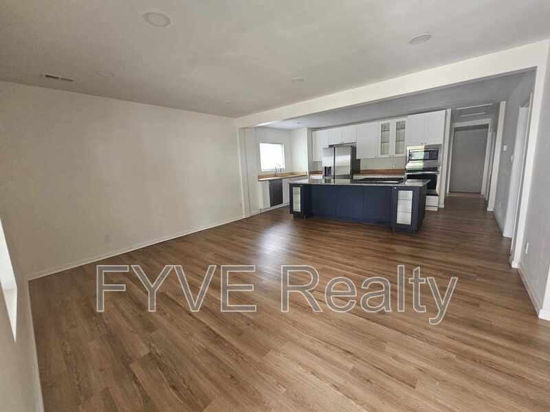 2214 Virginia Ave - Photo 2 of 29