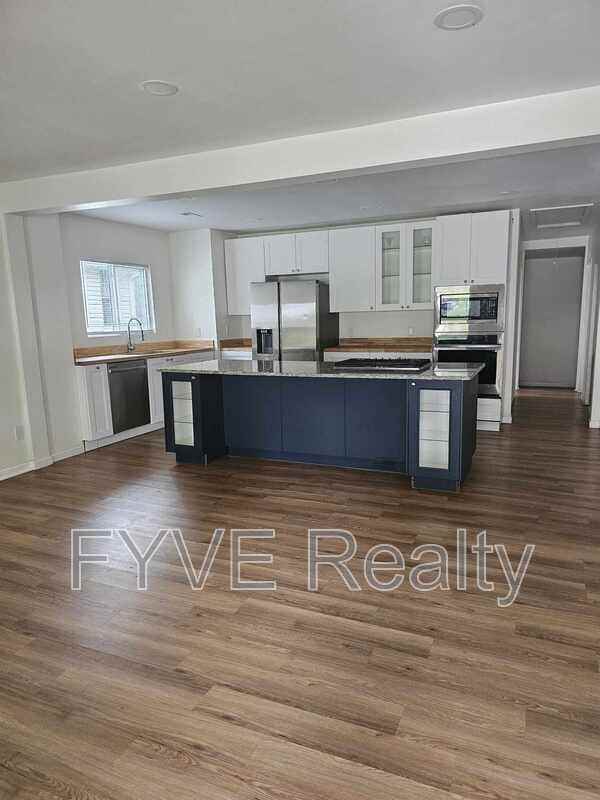 2214 Virginia Ave - Photo 3 of 29