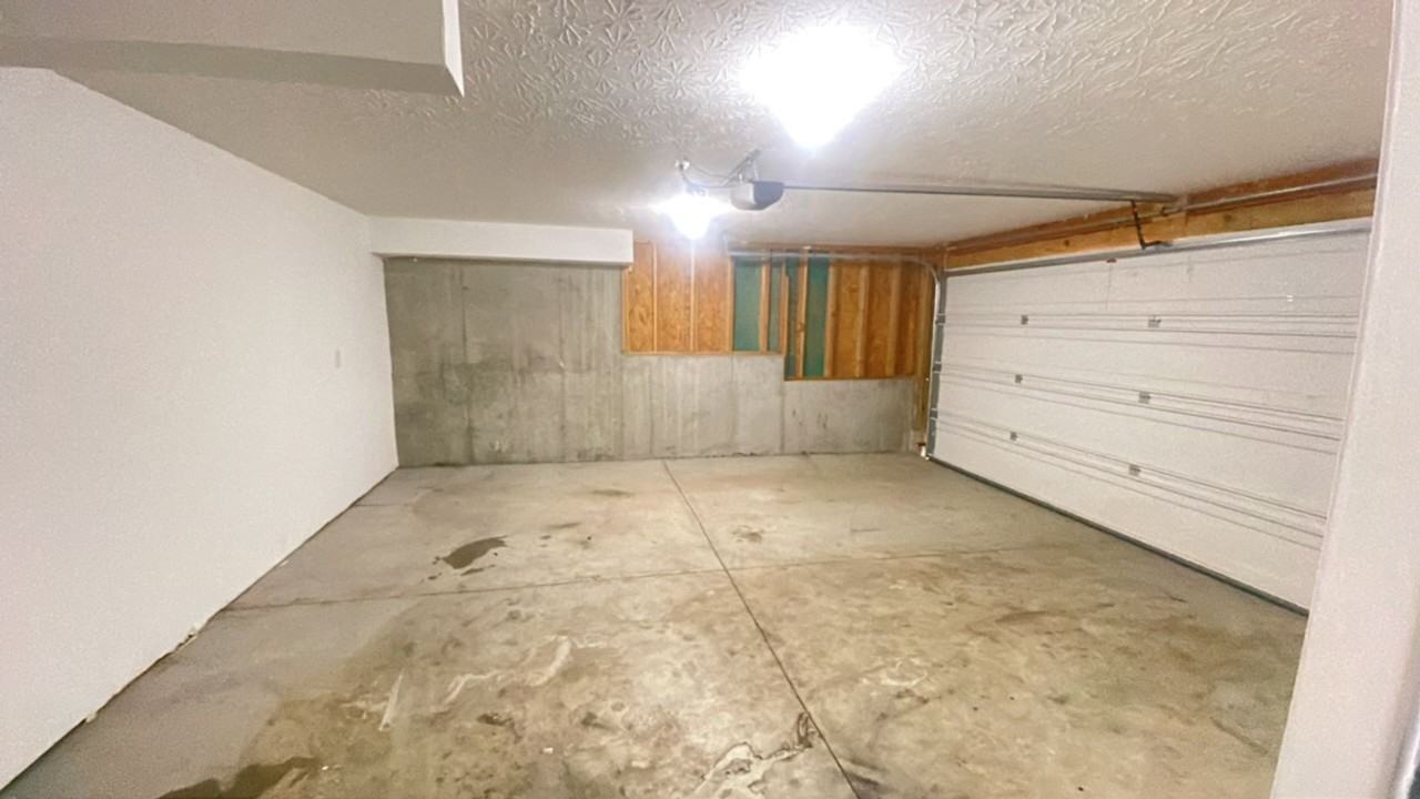 1032 Golfview Dr - Photo 3 of 19