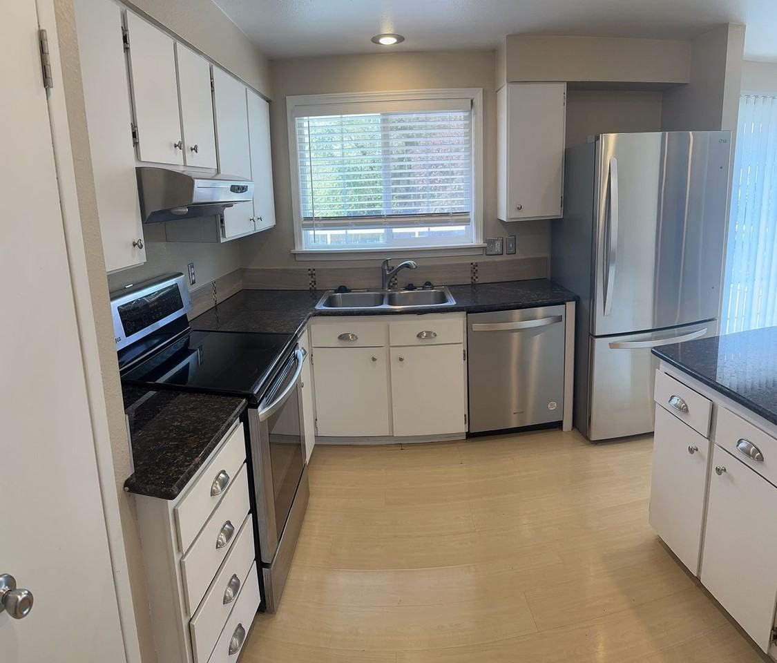 3724 E 26th Ave - Photo 2 of 15