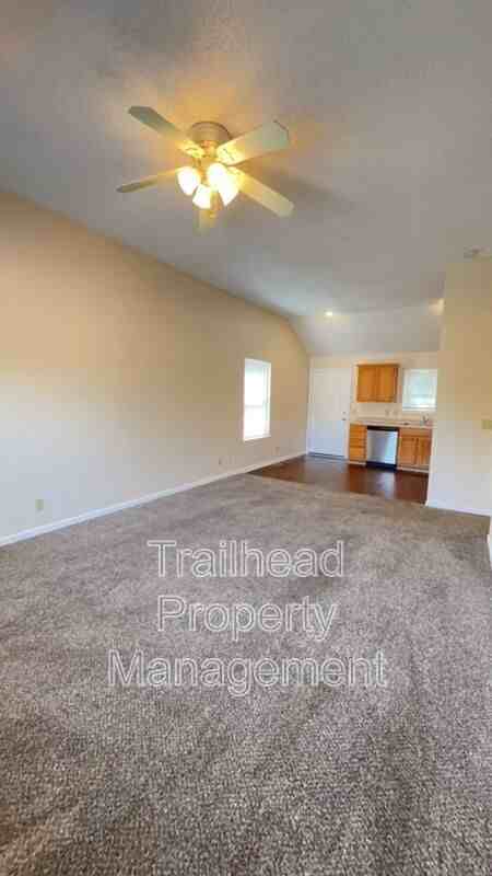 18223 E 12th Ter N - Photo 2 of 28