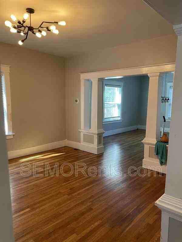 318 Merriwether St - Photo 4 of 10