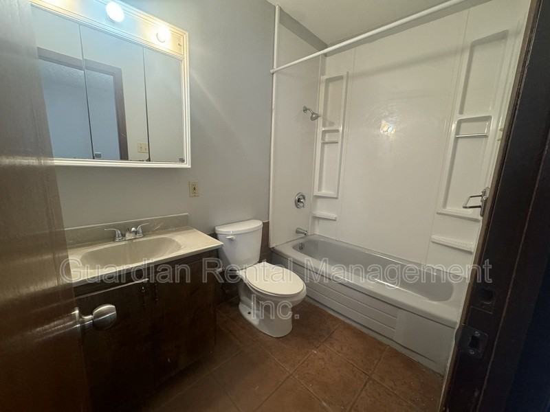 200 Simpson St #1 - Photo 5 of 7