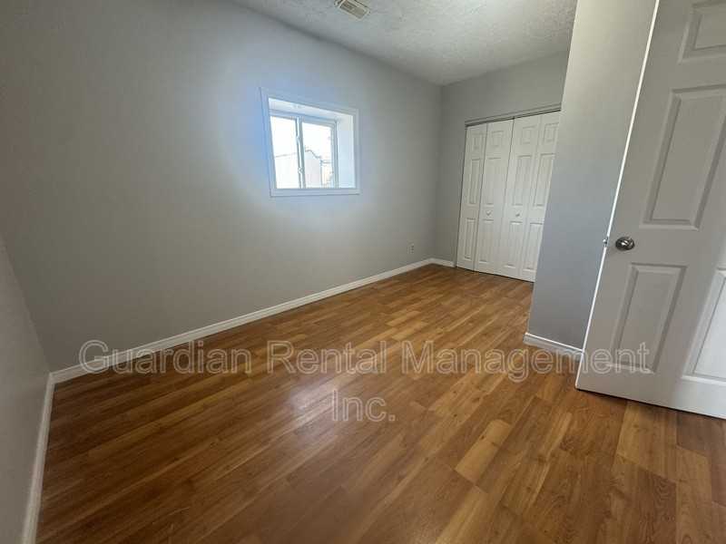 200 Simpson St #1 - Photo 6 of 7