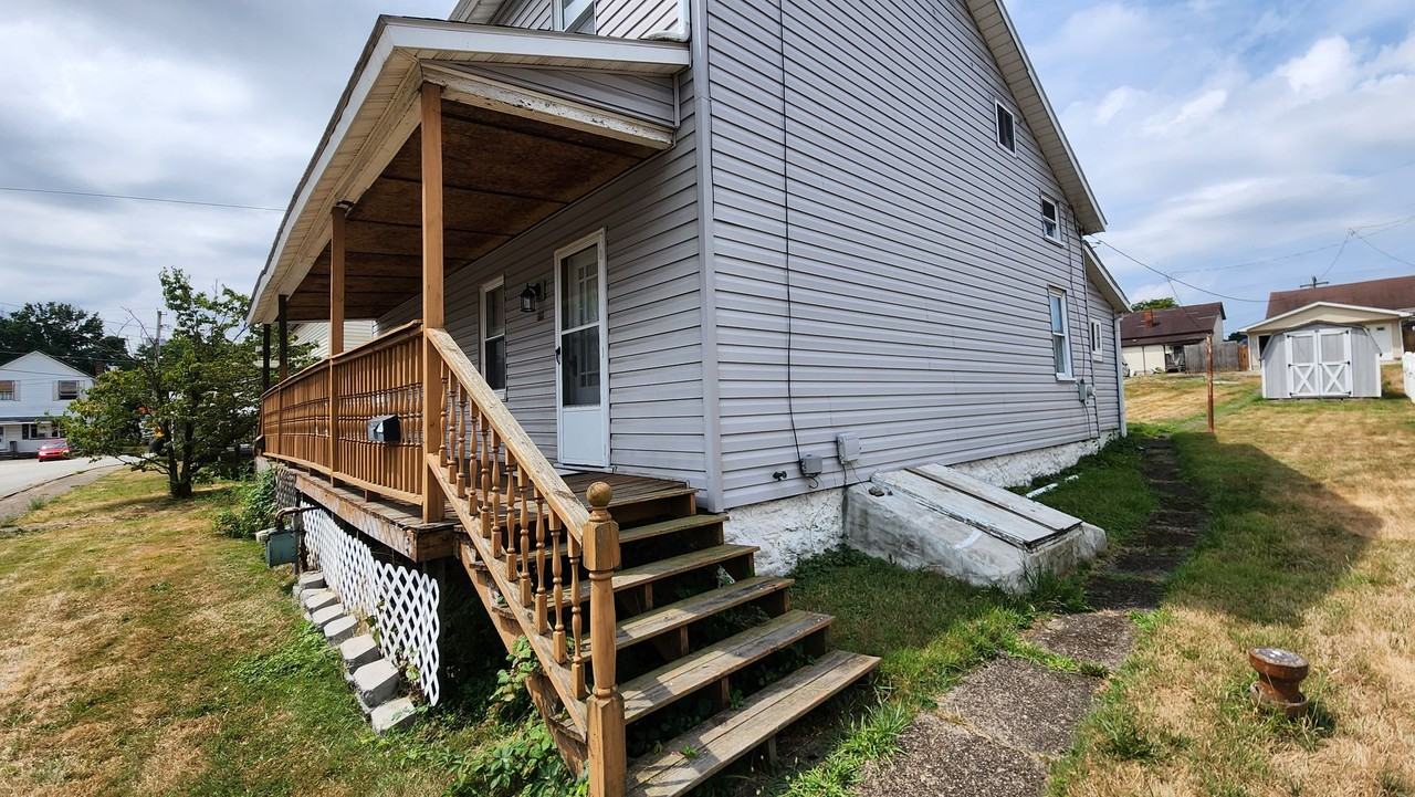 6781 Low St - Photo 2 of 15