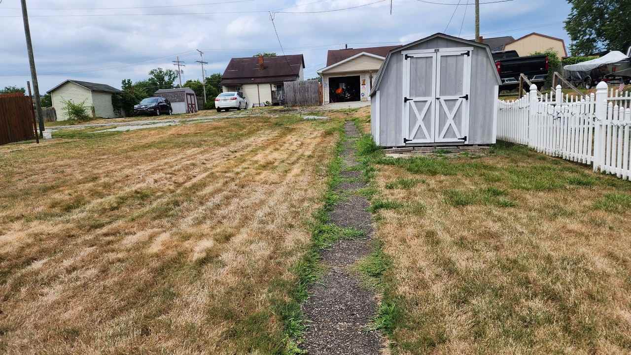 6781 Low St - Photo 4 of 15