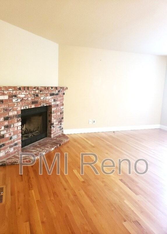 1050 Riverberry Dr - Photo 3 of 7