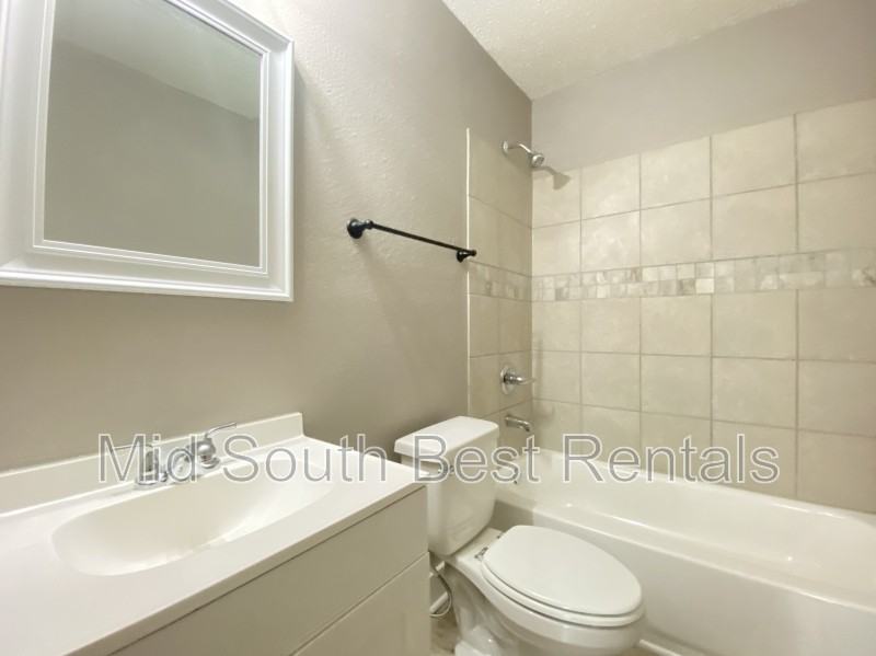 2929 S Chester St - Photo 7 of 7