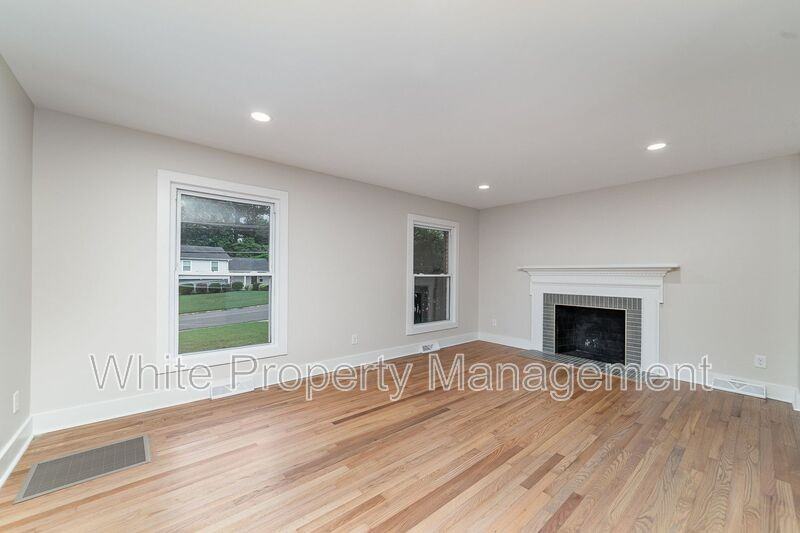 2117 Emerywood Dr - Photo 3 of 29