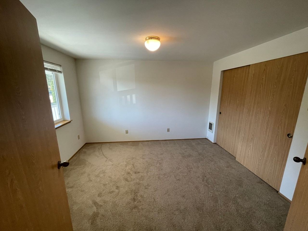 Parkview Manor - Photo 5 of 29