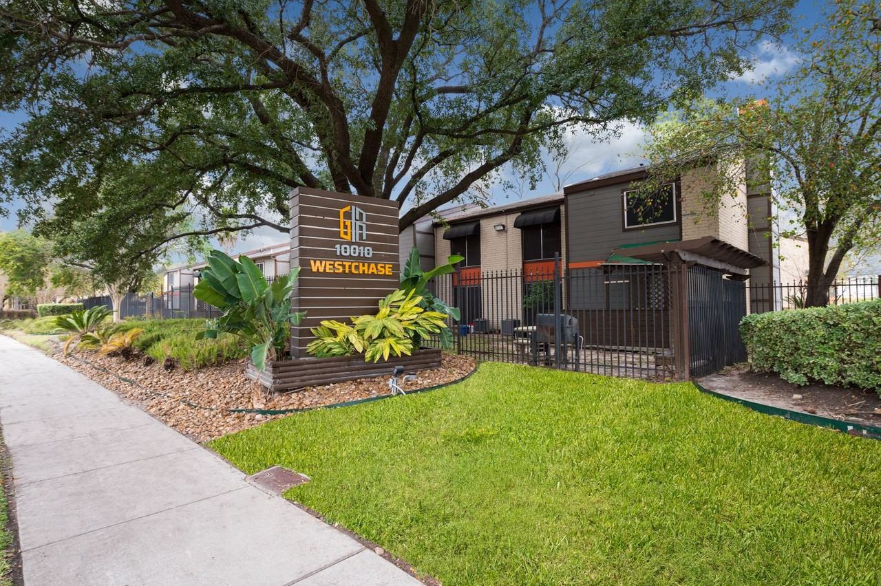 Gia @ Westchase - Photo 5 of 8