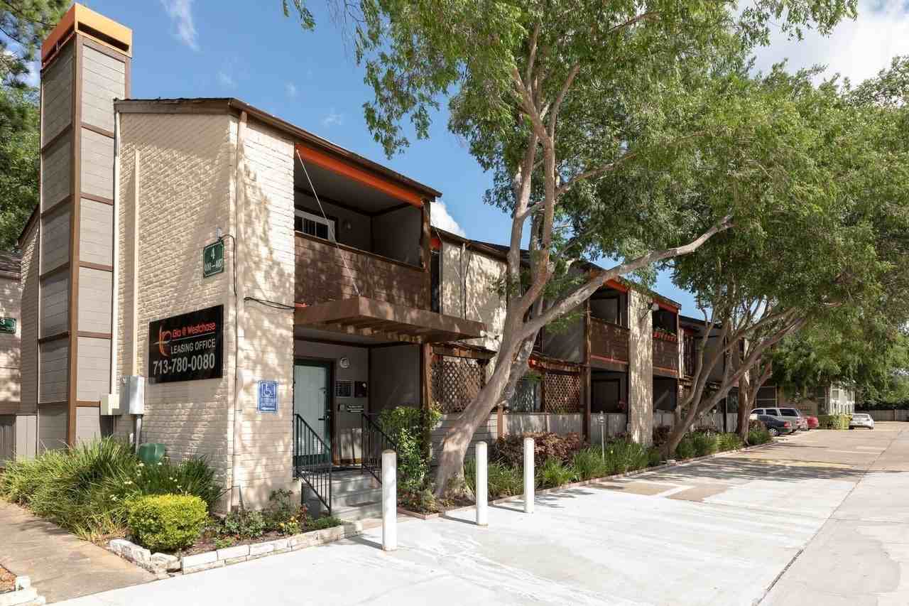 Gia @ Westchase - Photo 6 of 8