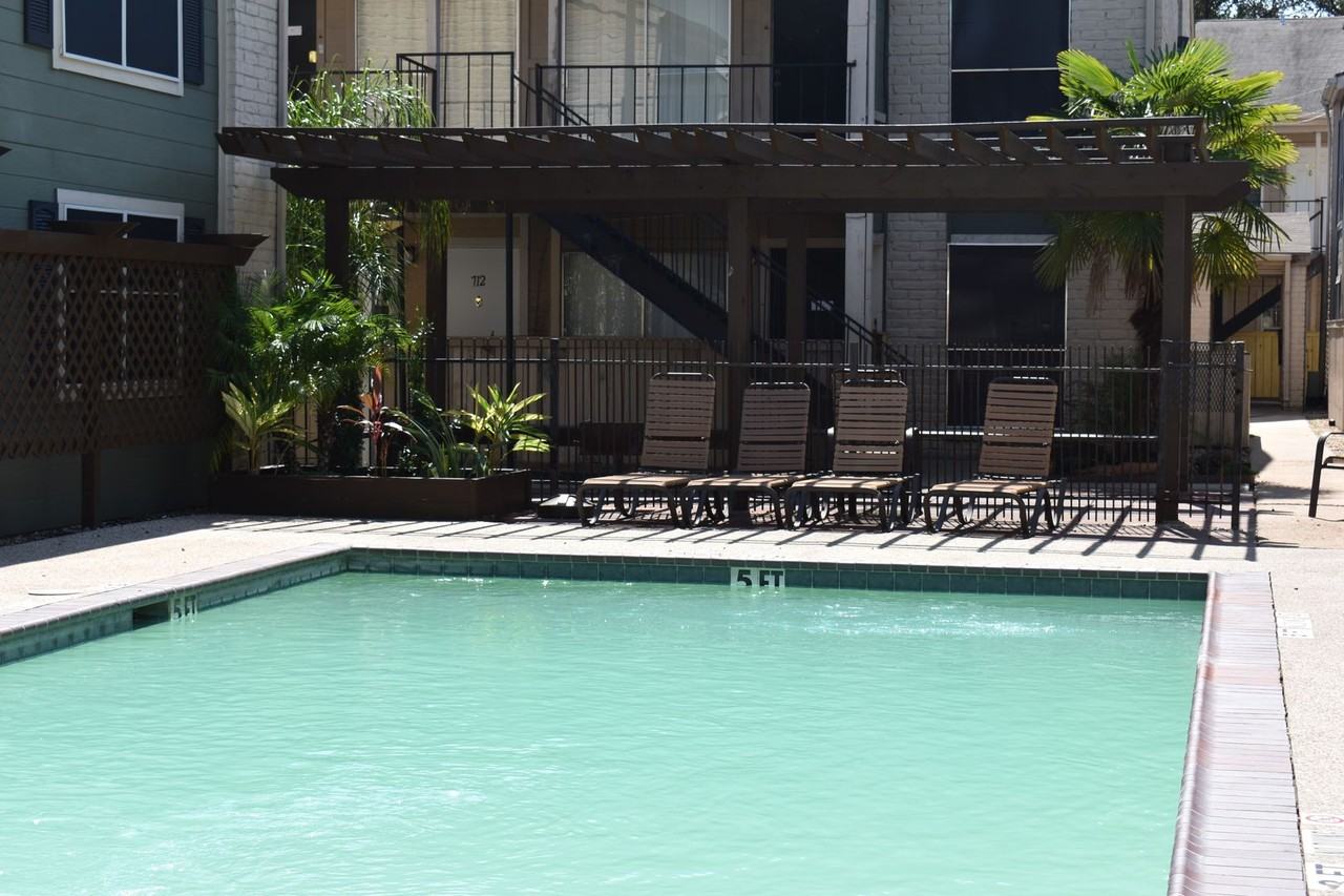 Gia @ Westchase - Photo 7 of 8