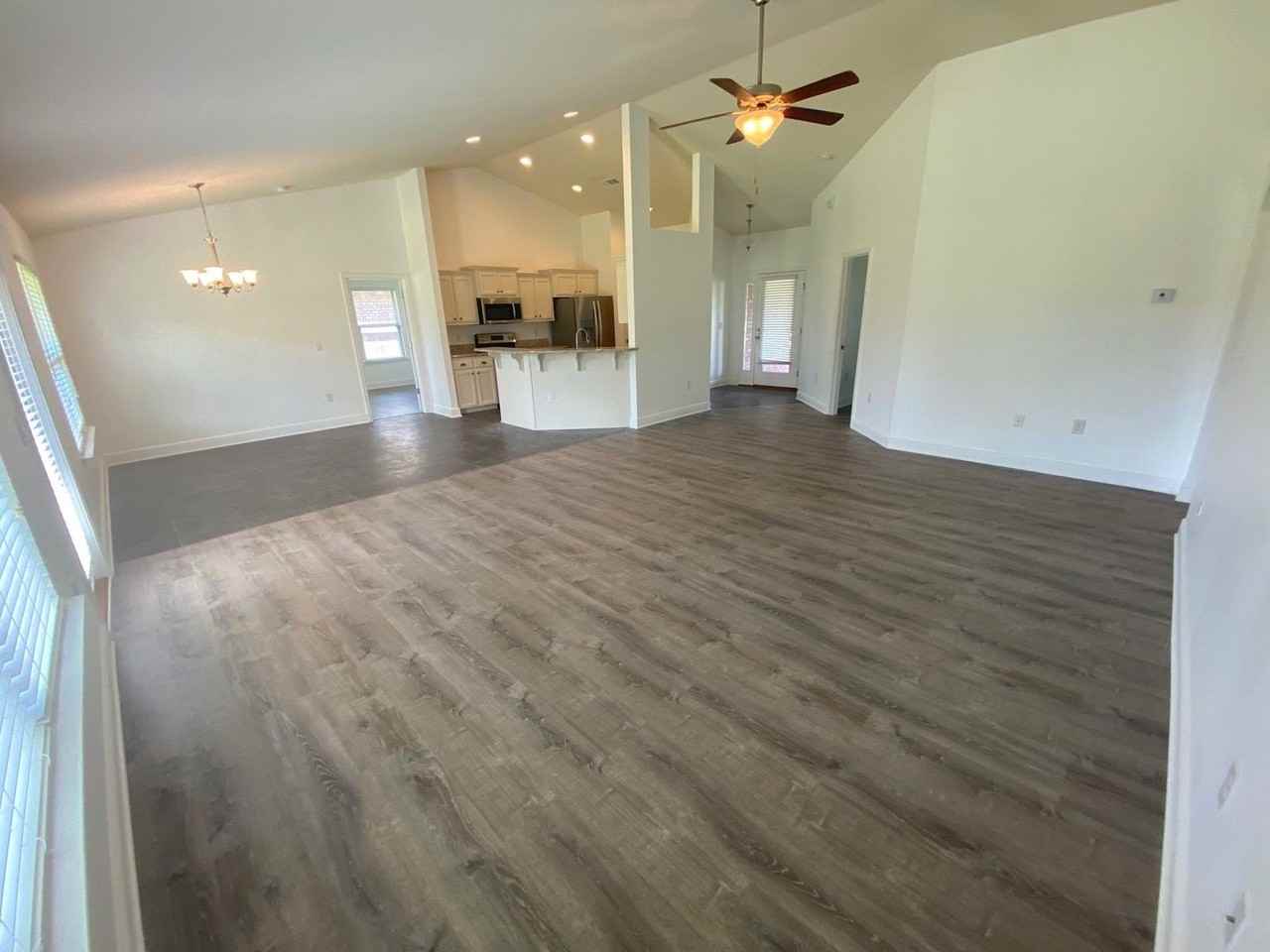 3155 Cornell Dr - Photo 6 of 30