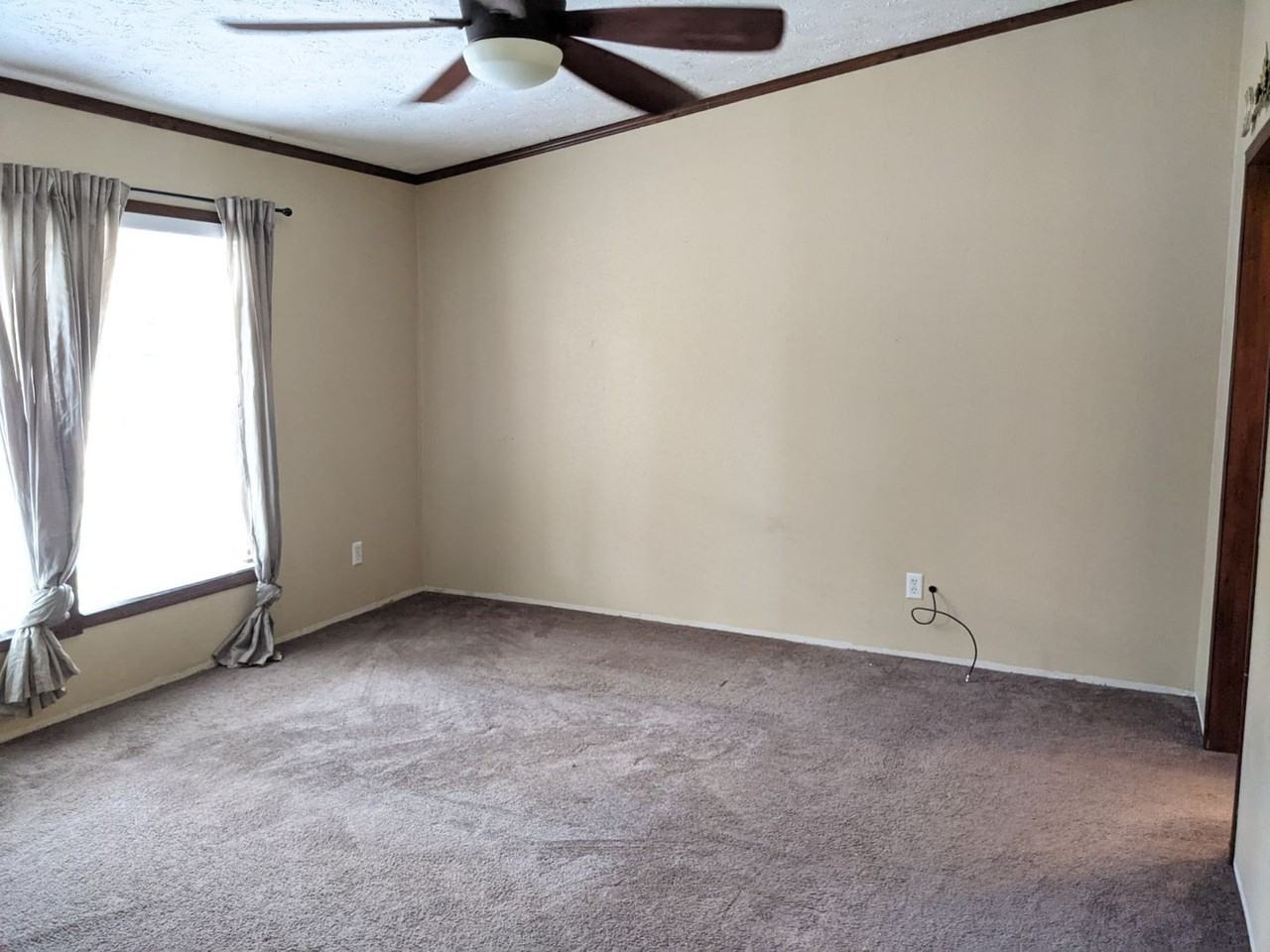 545 Lone Star Rd - Photo 2 of 32